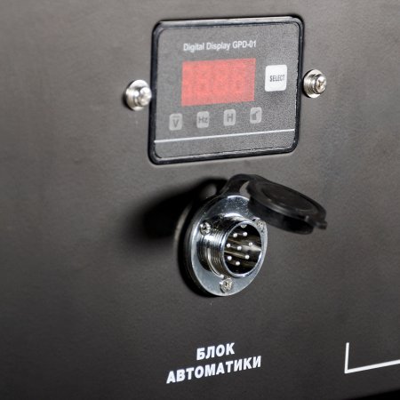 Бензиновый генератор с электростартером и коннектором автоматики FUBAG BS 7500 A ES в Твери фото